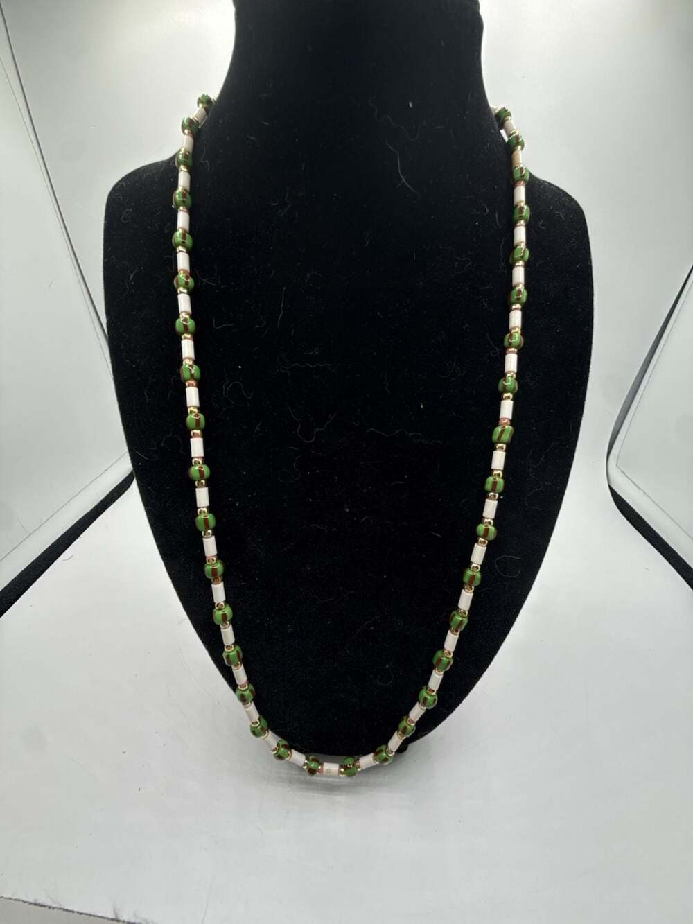 Vintage Style Green and White Glass Bead Necklace with Gold-Tone Cylinder Clasp